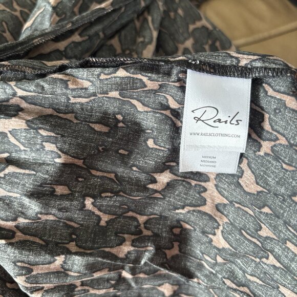 Rails khloe dress in savannah Puff Sleeves Animal Print Size Medium Preppy Boho - Picture 7 of 14